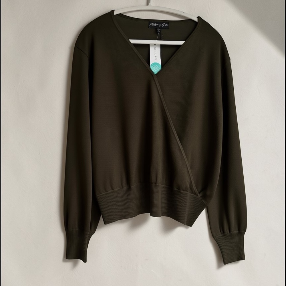 Women's V-Neck Sweater in Olive Green